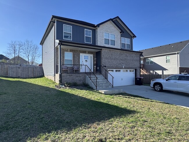 property at 3562 Torrington Ln