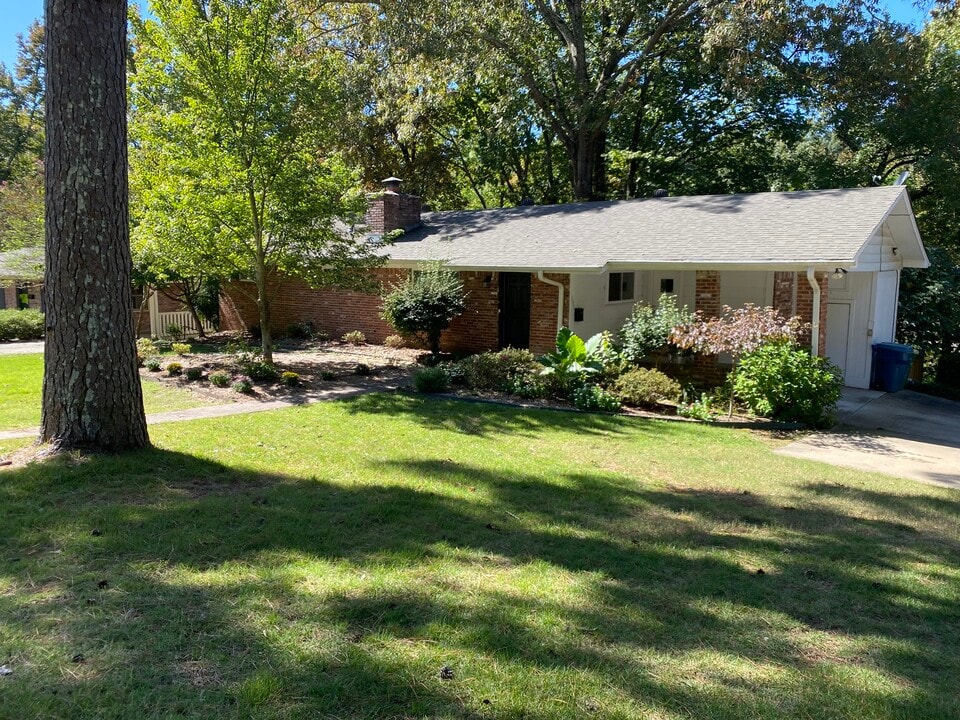 147 Jewell Rd in Little Rock, AR - Building Photo