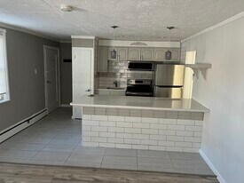 18 West Ave, Unit 2c in Radnor, PA - Building Photo