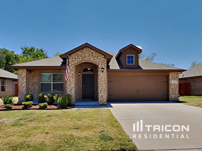 540 Vickie St in Crowley, TX - Foto de edificio - Building Photo