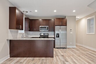 6530 S Maryland Ave, Unit 2 in Chicago, IL - Building Photo - Building Photo