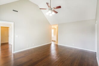 4229 Nandina Ct in Murfreesboro, TN - Foto de edificio - Building Photo