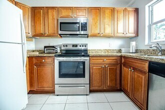 6415 Amberjack Terrace in Margate, FL - Building Photo - Building Photo
