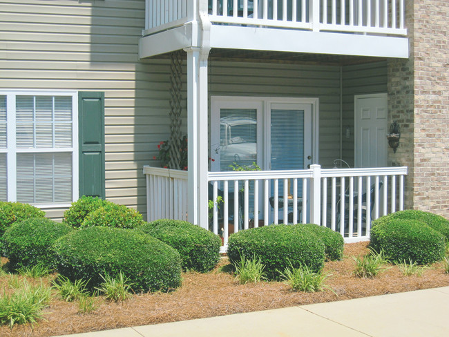 Kimbrell Oaks Apartments in Taylors, SC - Building Photo - Building Photo