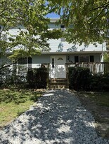 896 Anderson Rd in Jackson Township, NJ - Building Photo