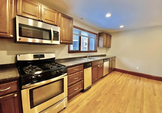 36 Speridakis Ter, Unit #u1 in Cambridge, MA - Building Photo - Building Photo