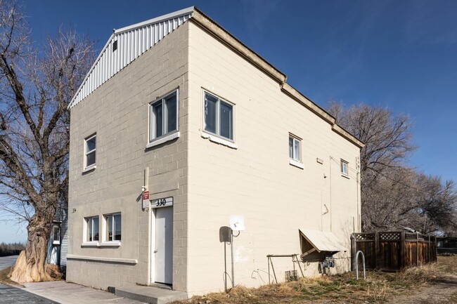 330 N 1st E in St Anthony, ID - Building Photo - Building Photo