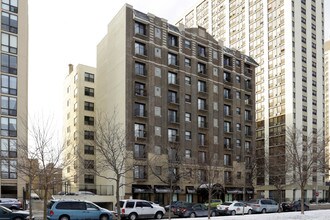 The Legacy HB at Clarendon Park in Chicago, IL - Building Photo - Building Photo