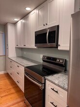 705 Strom Dr in West Dundee, IL - Building Photo - Building Photo