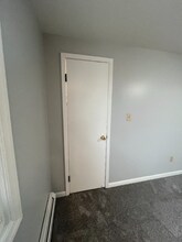 30 Carolyn Terrace, Unit B in Roselle, NJ - Building Photo - Building Photo