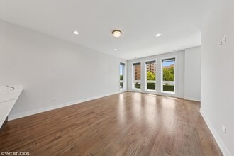 2332 W Jackson Blvd in Chicago, IL - Building Photo - Building Photo