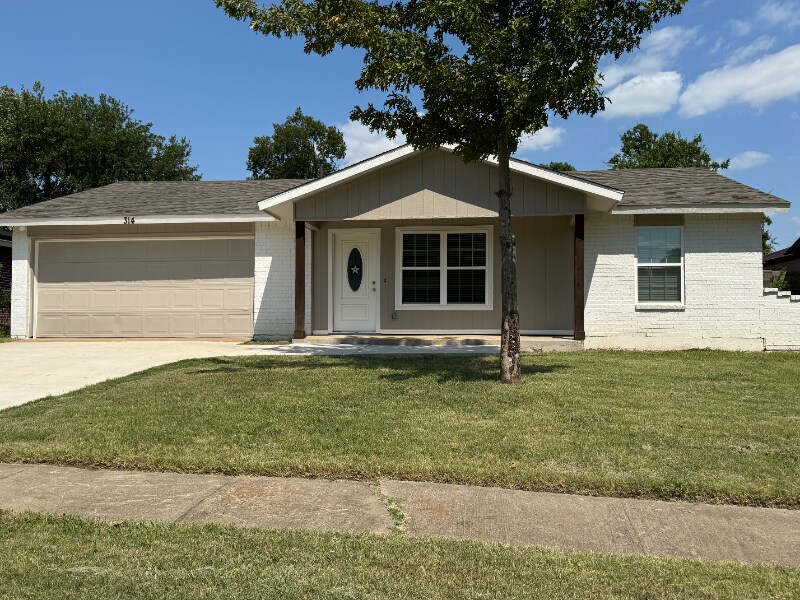 314 SW 16th St in Grand Prairie, TX - Building Photo