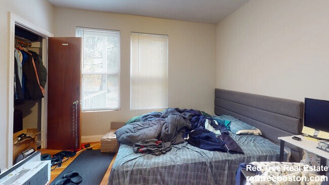 346 Putnam Ave, Unit 1 in Cambridge, MA - Building Photo - Building Photo