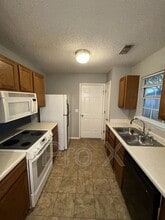 3220 W Woodridge Dr in Fayetteville, AR - Building Photo - Building Photo