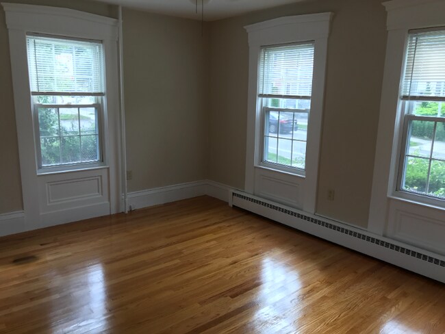 173 Main St in Medway, MA - Building Photo - Building Photo