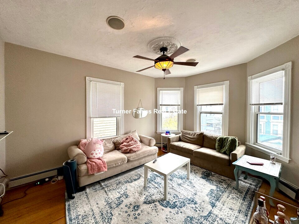 69 Calumet St, Unit 2 in Boston, MA - Building Photo