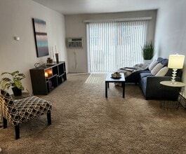 Cedar Creek Apartments in Okemos, MI - Building Photo - Building Photo