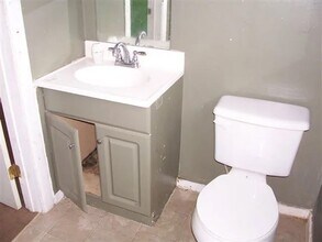 2004 S Rosemont Ave in Muncie, IN - Building Photo - Building Photo