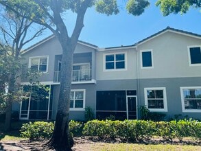 3025 Grandiflora Dr in Greenacres, FL - Building Photo - Building Photo