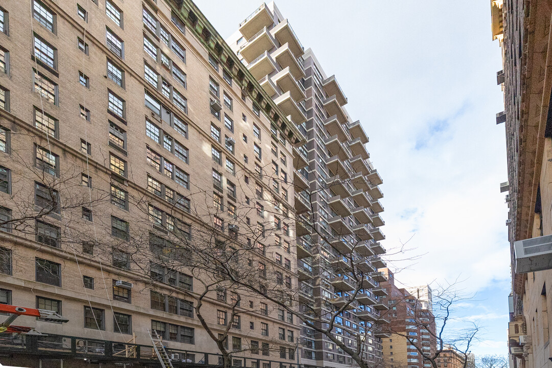 Park Regis in New York, NY - Foto de edificio