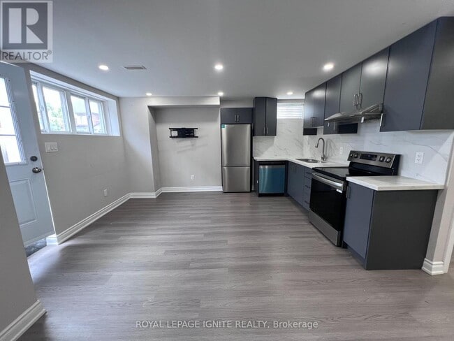 property at 2449 Hibiscus Dr