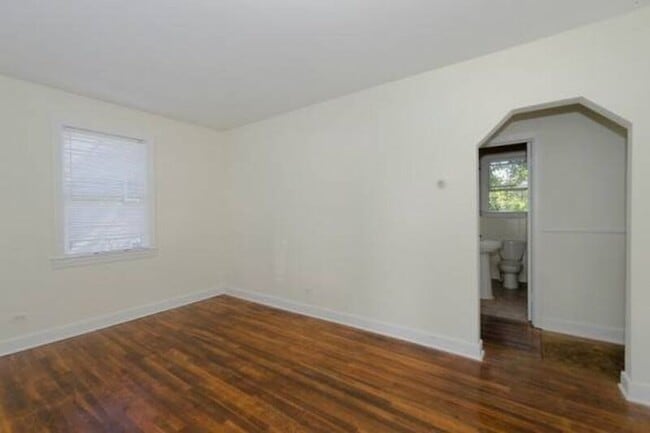 2310 Center Ave in Charlottesville, VA - Building Photo - Building Photo