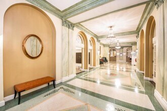 1028 E Juneau Ave in Milwaukee, WI - Building Photo - Building Photo