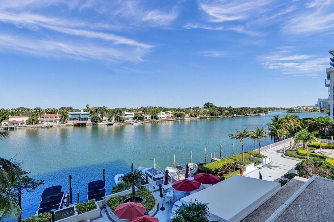 5600 Collins Ave in Miami Beach, FL - Building Photo