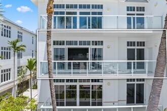 176 Lake Dr in Palm Beach Shores, FL - Building Photo - Building Photo