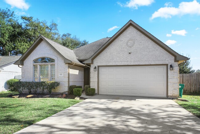 3727 Clover Meadows St in Pasadena, TX - Building Photo - Building Photo