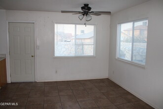 12245 Tierra Azteca Dr in El Paso, TX - Building Photo - Building Photo