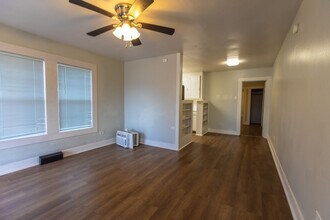 615 N 23rd St in Waco, TX - Foto de edificio - Building Photo