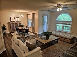 623 Ivy Glen Dr in Winston-Salem, NC - Building Photo - Building Photo