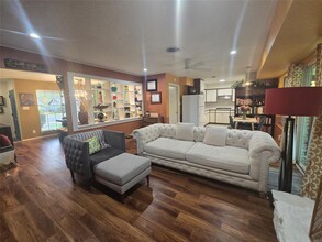 2008 Wooten Dr in Austin, TX - Building Photo - Building Photo