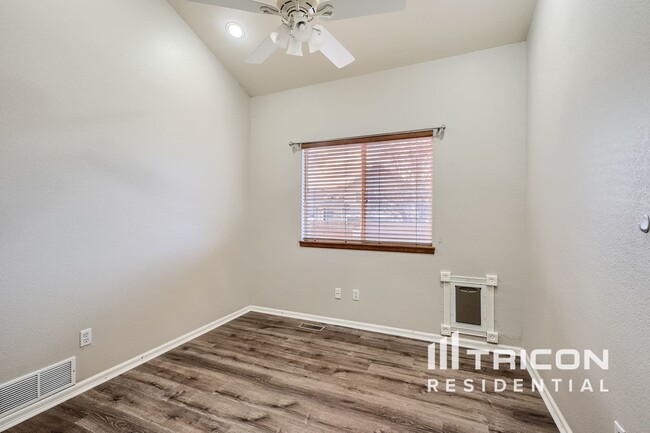 995 Cobblestone Dr in Littleton, CO - Building Photo - Building Photo