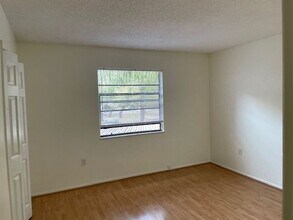 11550 Baywood Meadows Dr in New Port Richey, FL - Building Photo - Building Photo