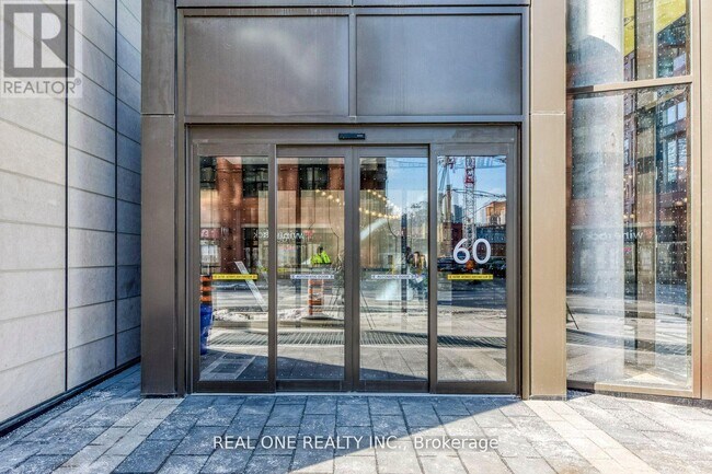 60-1160 Shuter St in Toronto, ON - Building Photo - Building Photo