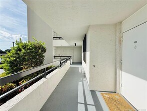 8800 S Ocean Dr in Jensen Beach, FL - Building Photo - Building Photo