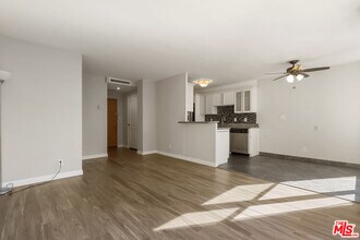 100 Atlantic Ave in Long Beach, CA - Building Photo - Building Photo