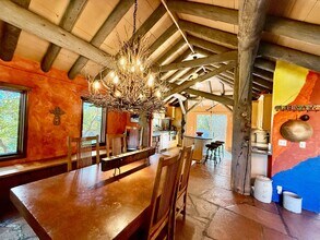 205 Rockledge Ct in Manitou Springs, CO - Building Photo - Building Photo