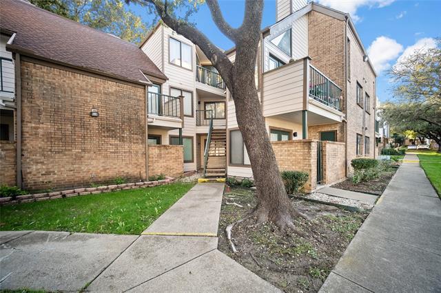 2314 Bamboo Dr in Arlington, TX - Foto de edificio