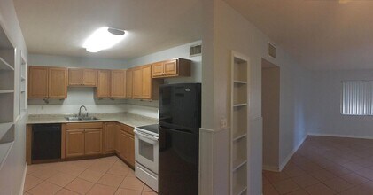 121 SE Bonita Ct in Port St. Lucie, FL - Building Photo - Building Photo