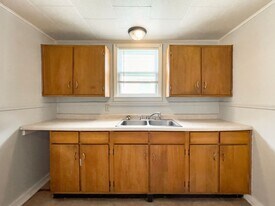 2217 S Jefferson St in Muncie, IN - Building Photo