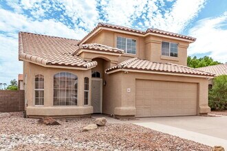 645 W Nopal Ave in Mesa, AZ - Building Photo - Building Photo