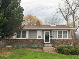 1630 W Greenwood Ave in Waukegan, IL - Building Photo