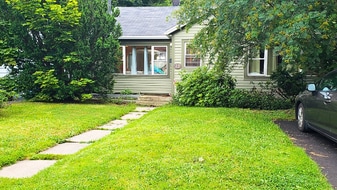 15 Albany St in St John's, NL - Building Photo