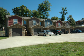 1714 Thistlewood Dr in Clarksville, TN - Building Photo - Building Photo