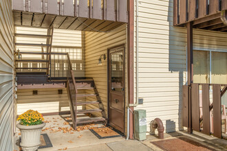 Evergreen Park Condo in Staten Island, NY - Building Photo - Building Photo