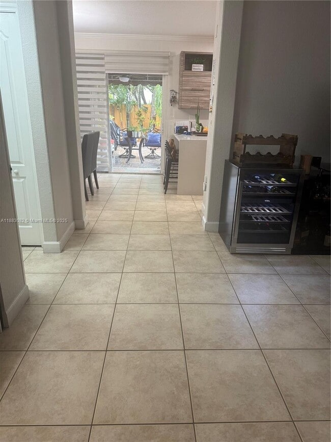 7325 NW 174th Terrace