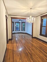 2340 W Thomas St-Unit -2F in Chicago, IL - Foto de edificio - Building Photo